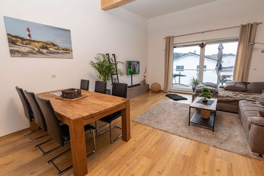 Schöne lichtdurchflutete Wohnung, 94469 Deggendorf, Wohnung