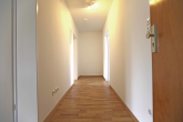 heller Gangbereich - 2 Charmante Wohnungen in einer wirtschaftlichen Einheit, in ruhiger Lage von München-Oberhaching