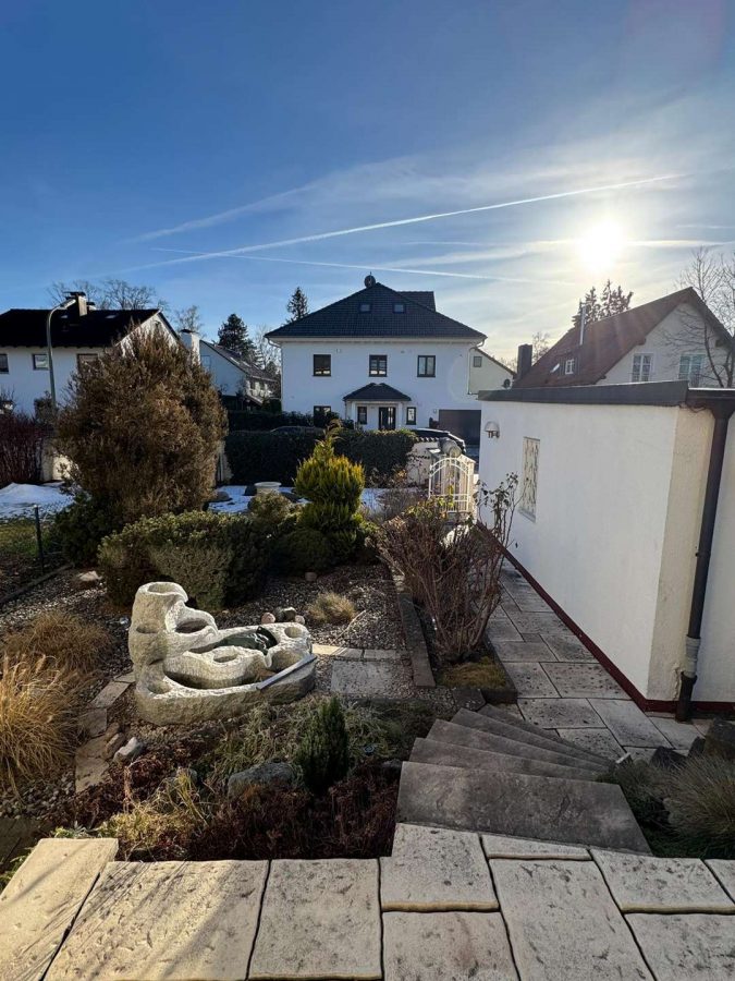 Raumwunder für die ganze Familie! 208 qm Wohn/Nutzfläche in begehrter Lage, Waldperlach, 81739 München, Zweifamilienhaus