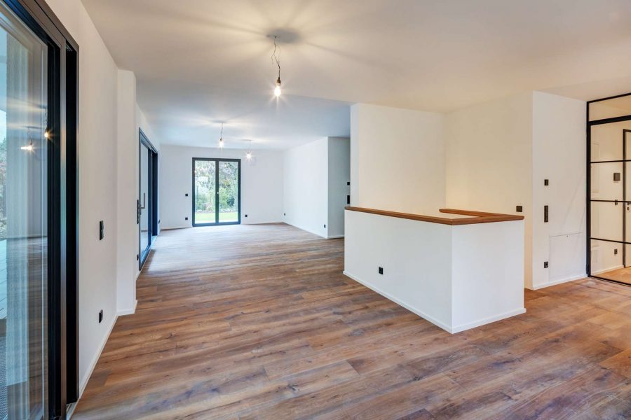 Blick Wohnzimmer Garten West