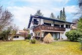 Hausansicht vom Garten - Großzügiges Landhaus am Ammersee – vermietet & mit Perspektive zur Eigennutzung