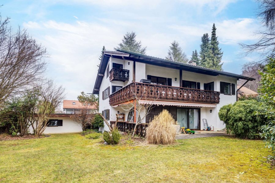 Großzügiges Landhaus am Ammersee – vermietet & mit Perspektive zur Eigennutzung, 82211 Herrsching am Ammersee, Zweifamilienhaus